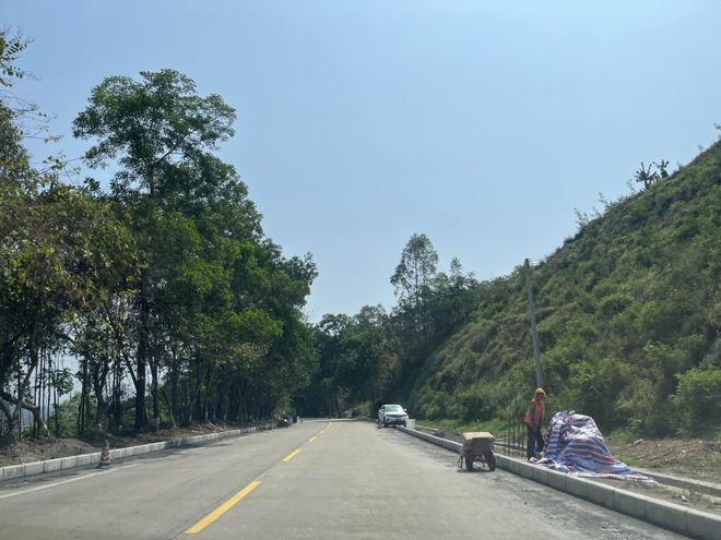 云安:滨江大道改造升级 提速城区换新颜